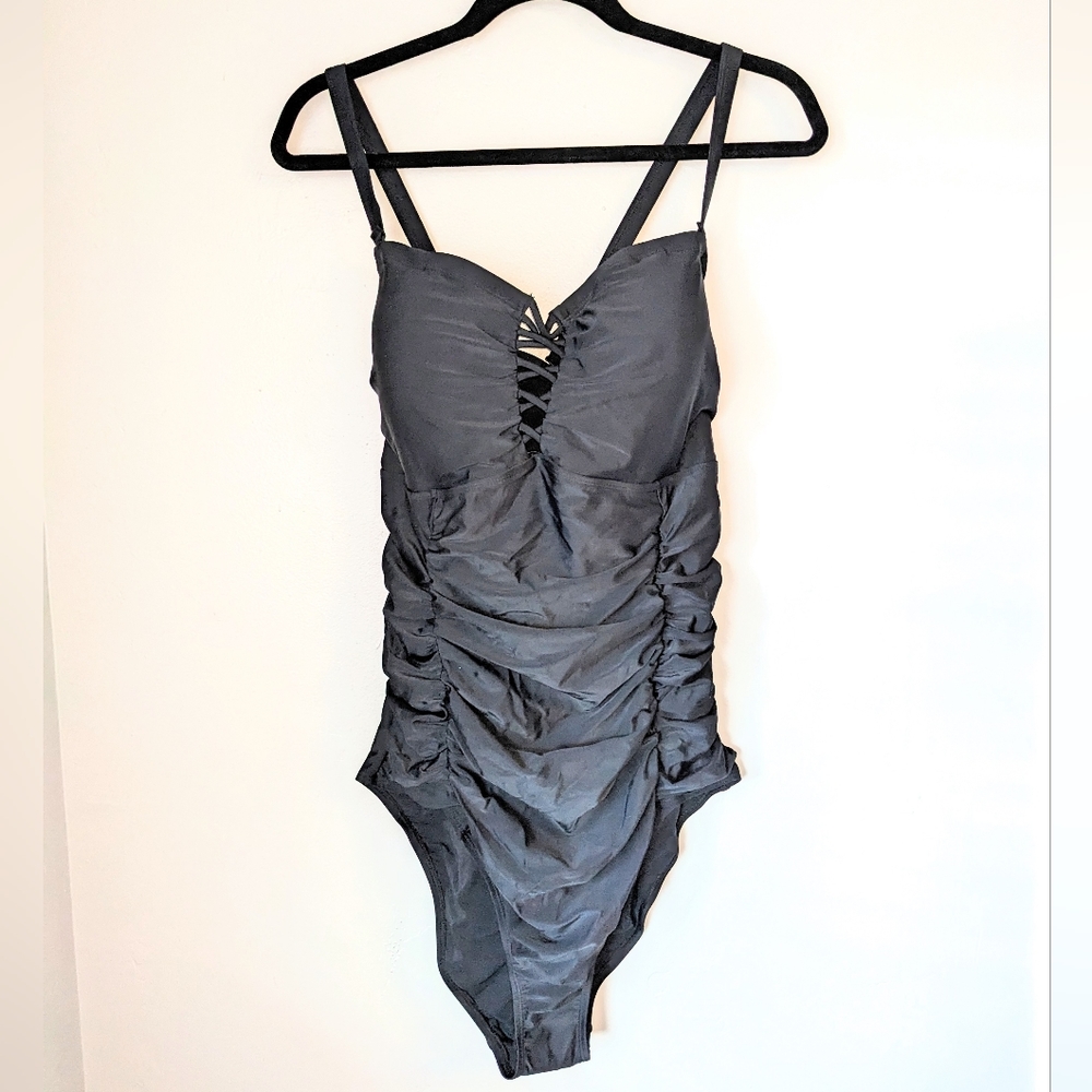 Torrid Slim Fix Swimsuit Size 3